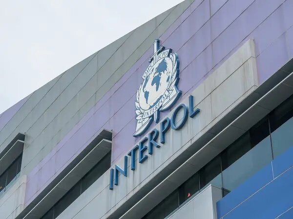 Ο Έλληνας που αναζητά η Interpol και δεν τον έχει δει ποτέ κανείς