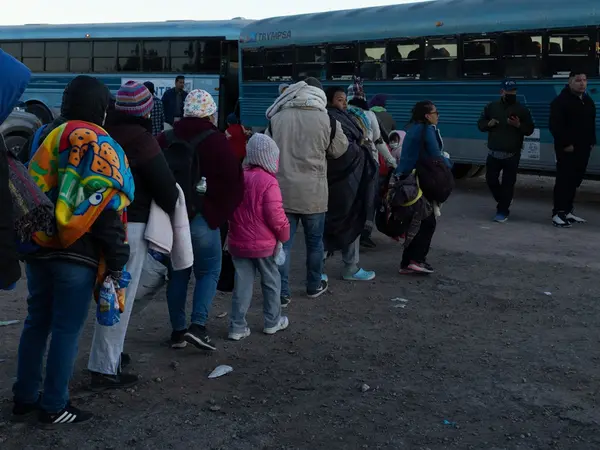 Οι Έλληνες μετανάστες που απελαύνονται μετά το διάταγμα Ντόναλντ Τραμπ