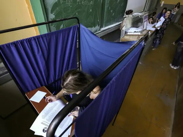 Δημοσκόπηση Palmos Analysis: O «καλύτερος αντίπαλος» για τη ΝΔ στις εκλογές και το κόμμα Τσίπρα