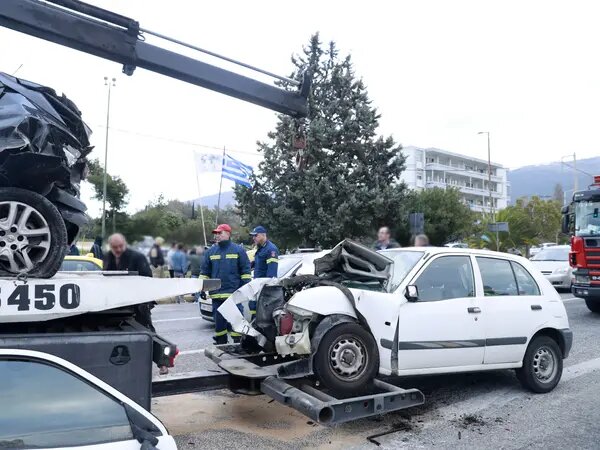 Τραγωδία στην Κατεχάκη: 3 νεκροί, 3 τραυματίες από την καραμπόλα οχημάτων - Πώς έγινε το τροχαίο (vid)