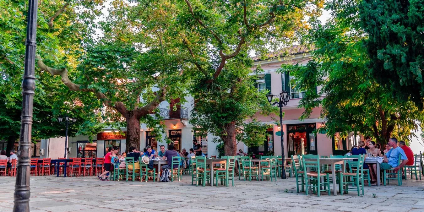 Το πανέμορφο πηλιορείτικο χωριό με το παλαιότερο καφενείο της Ελλάδας