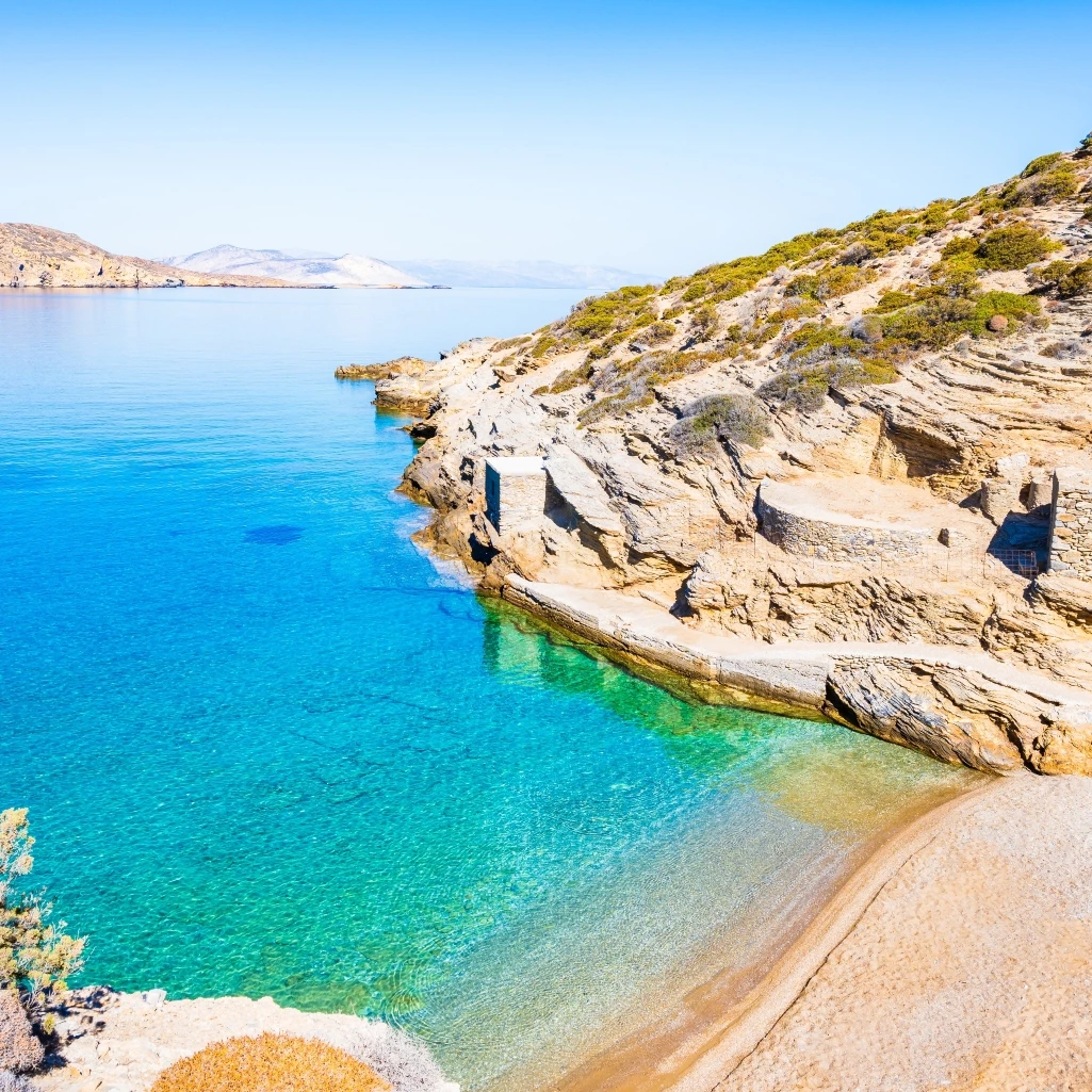 Life is easy: 5 ελληνικά νησιά για ήρεμες διακοπές μακριά από τη βαβούρα