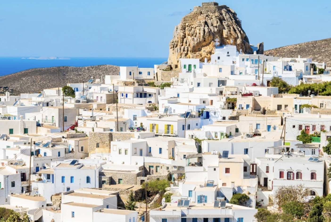 4 μη δημοφιλή νησιά των Κυκλάδων για φοβερές διακοπές με φόντο την “άγρια” ομορφιά τους
