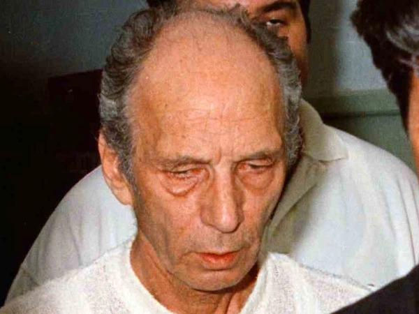 Όταν ο Άκης Πάνου δολοφόνησε τον «αγαπητικό» της κόρης του και το μυστικό γλέντι με τον Καζαντζίδη