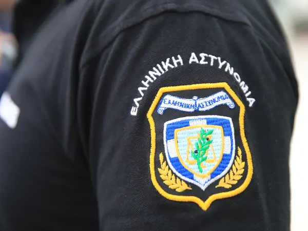 Η περίεργη υπόθεση της Συγγρού που εξώθησε τον αστυνομικό του TikTok σε παραίτηση - Διχασμένος ο κόσμος