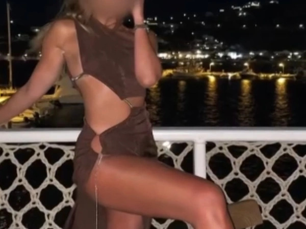 Κότερα, βίλες και χλιδή για τη γνωστή influencer με τη ροζ κοκαΐνη: Η γκάφα με το νοικιασμένο ΙΧ που την «έκαψε»