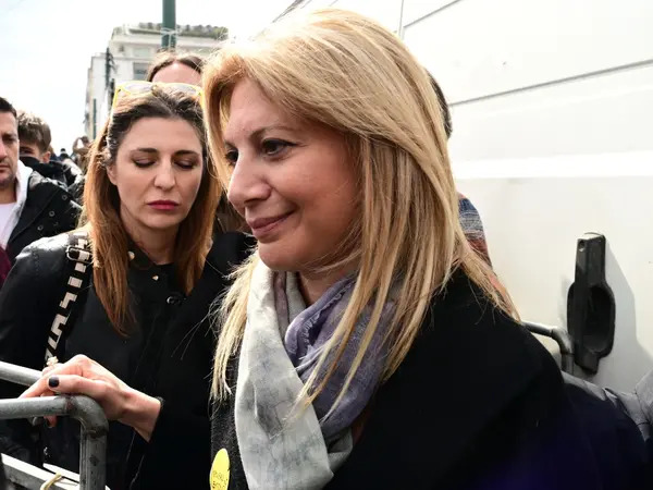 Ο «χρησμός» της Καρυστιανού και η πρώτη παρέμβαση της τέως ΠτΔ