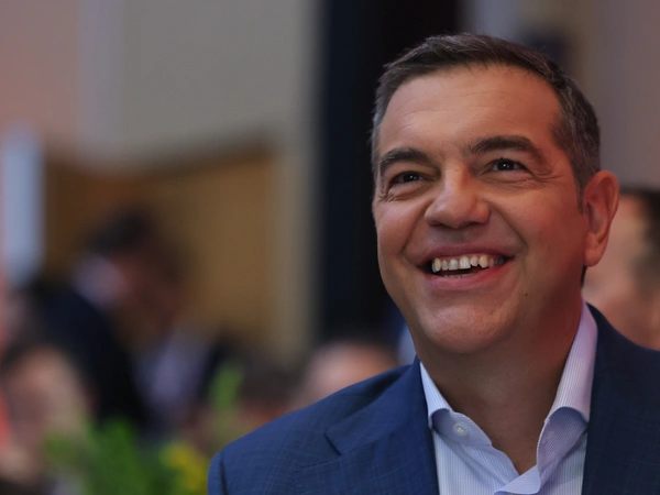 Αλέξης Τσίπρας: Ποιοι «εχθροί» τον πλησίασαν ήδη μετά την παραίτηση
