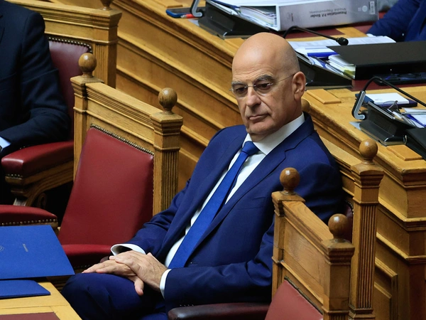 Η απρόβλεπτη παρέμβαση Δένδια υπέρ Ρούτσι που συζητήθηκε έντονα στη Βουλή
