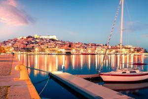 5 παραθαλάσσιες πόλεις για αξέχαστες καλοκαιρινές αποδράσεις