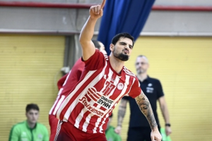 Ολυμπιακός - Φερεντσβάρος 39-32: «Ερυθρόλευκης» τρέλας συνέχεια και τελικοί στο EHF European Cup