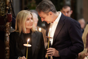 «Ο Κυριάκος είχε ανάγκη την ηρεμία μετά το κακό ξεκίνημα...» - Το Πάσχα στην Τήνο με Μαρέβα