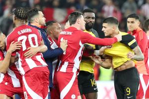 Ολυμπιακός – ΑΕΚ: Η ΔΕΑΒ απάλλαξε τον Αλμέιδα και τιμώρησε με πρόστιμο παίκτες και ΠΑΕ