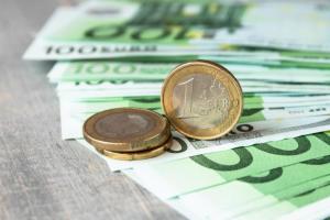 Επιδόματα: Ποια πληρώνονται σήμερα - Ποια αυξάνονται το 2026