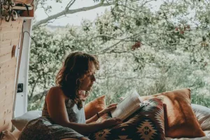 4 βιβλία που θα λατρέψεις τις ιστορίες τους