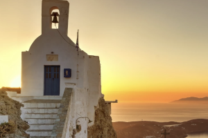 Σέριφος: 5 στάσεις που επιβάλλεται να κάνεις στο «διαμάντι» του Αιγαίου