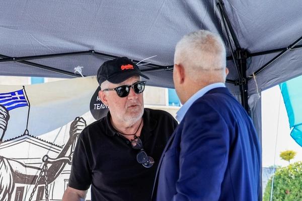 «Ας έρθει να μου το πει κατάμουτρα»: Η απάντηση του απεργού πείνας, Οικονομόπουλου στον Πορτοσάλτε (vid)