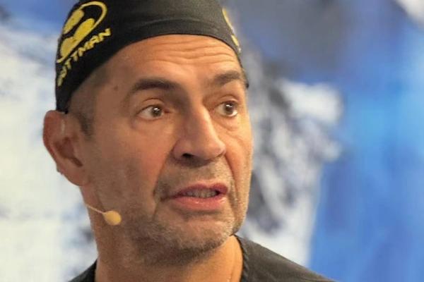 Σκηνές τρόμου σε κλινική αισθητικής: Εκτέλεσαν διάσημο πλαστικό χειρουργό μπροστά στους ασθενείς του